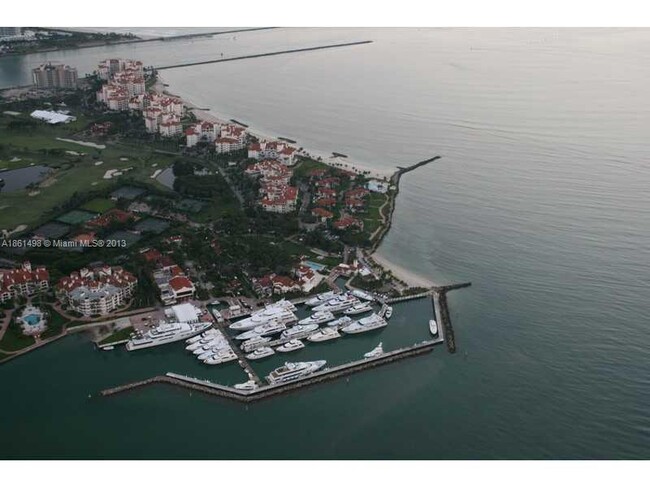 Building Photo - 19244 Fisher Island Dr