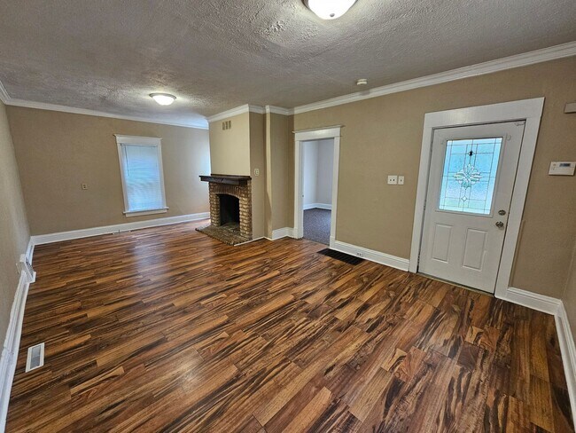 Building Photo - 519 Howard St