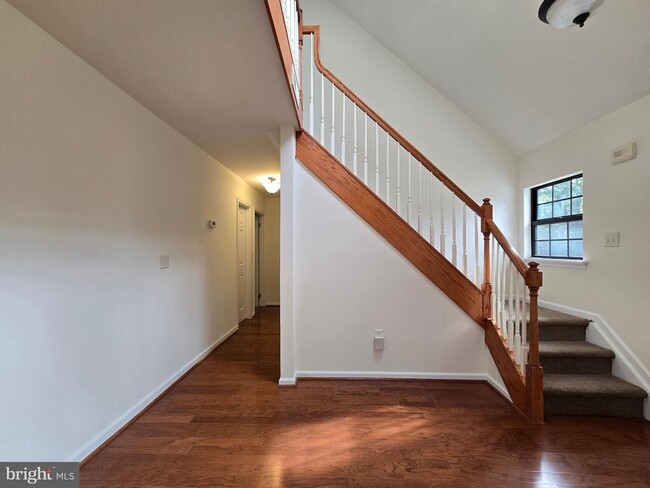 Building Photo - 68 Liberto Ln