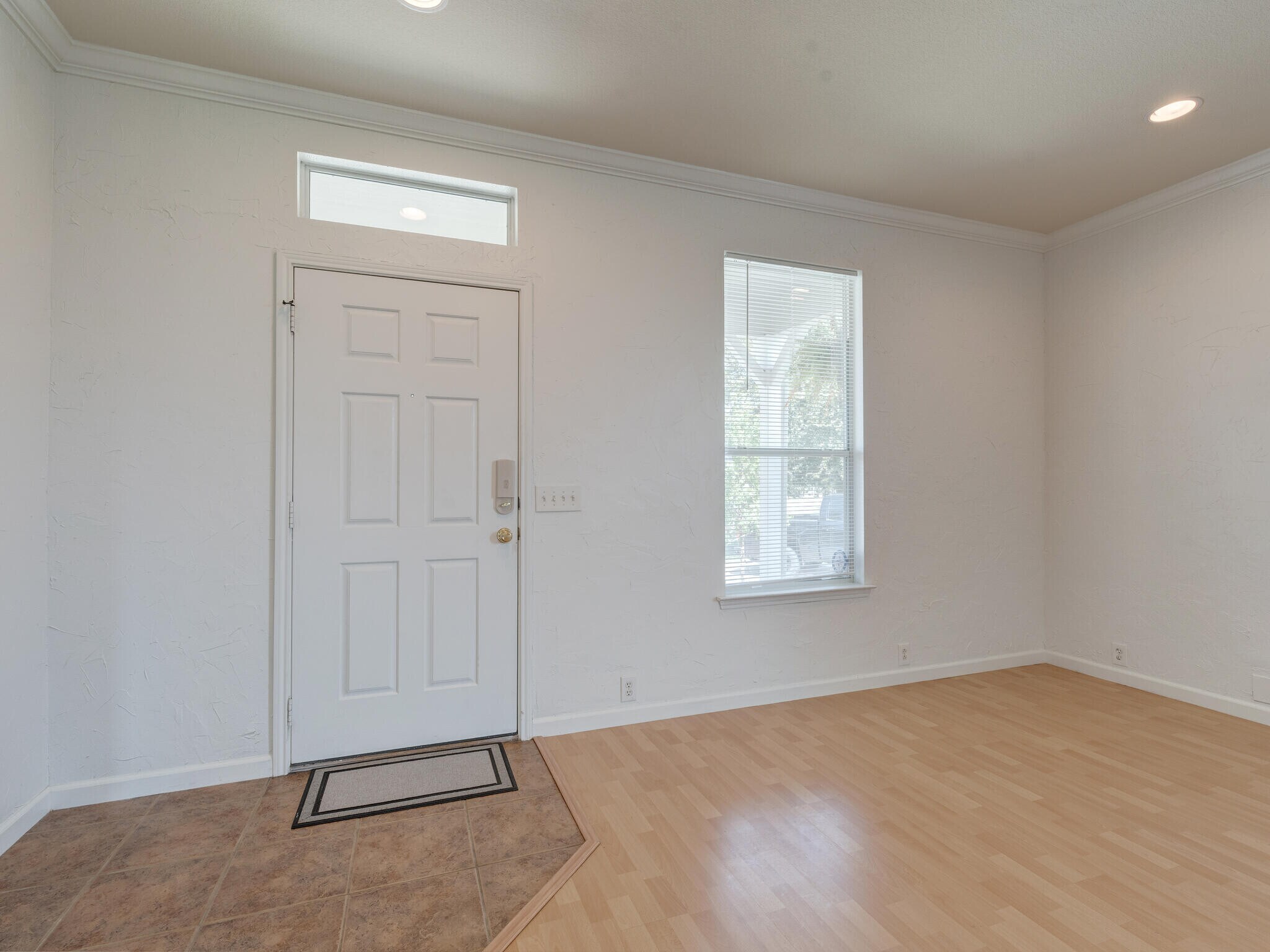 Keyless Entry - 10528 Astor Dr