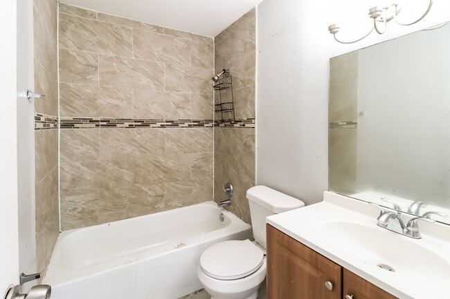 Building Photo - 4705 King Cole Blvd