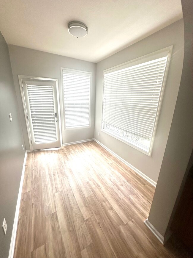 Building Photo - 7168 Marshbury Way