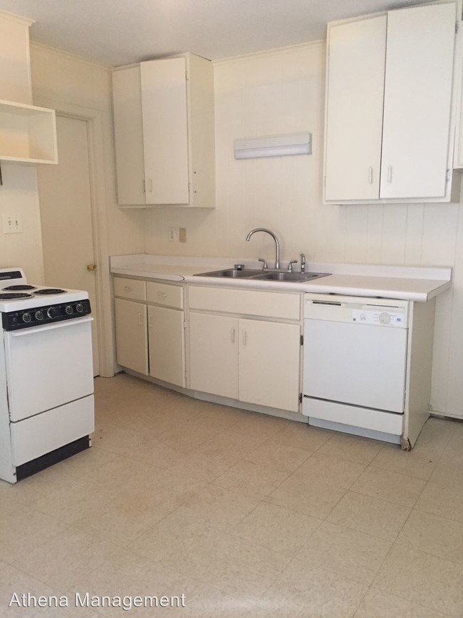Primary Photo - 1 br, 1 bath House - 560 Macon Hwy. # 560-3ma