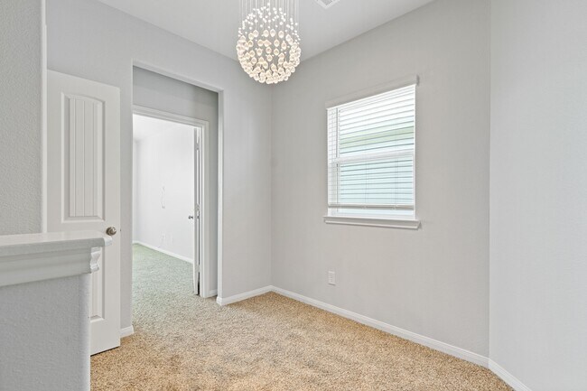 Building Photo - 3902 Deledda Dr
