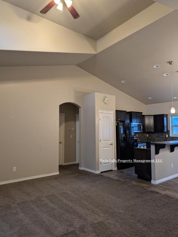 Building Photo - 763 Birchwood Rd