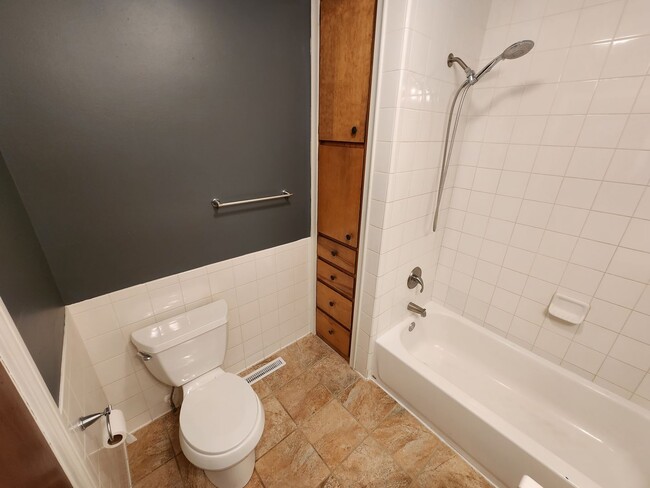 Building Photo - 318 W Feather Pl