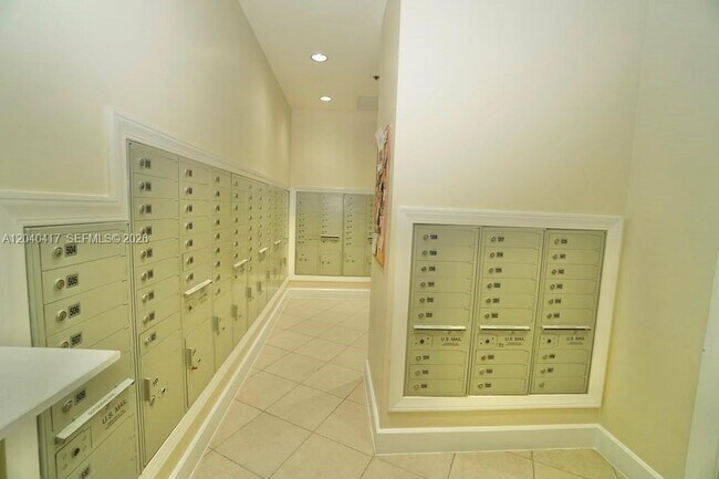 Building Photo - 1830 Radius Dr