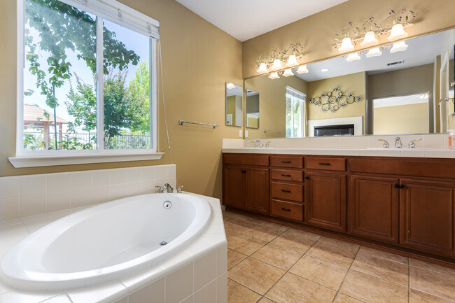 Building Photo - 5295 Crystyl Ranch Dr