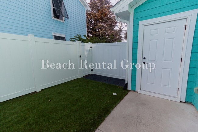 Building Photo - 773 Moen Pl