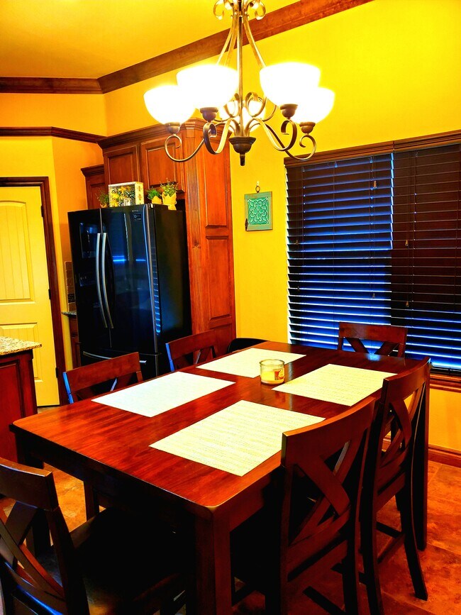 Building Photo - 605 SW 149th Pl