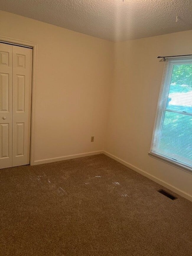 Building Photo - Single Family Home for Rent