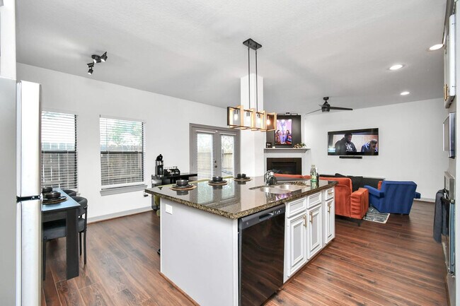 Building Photo - 2905 Baer St