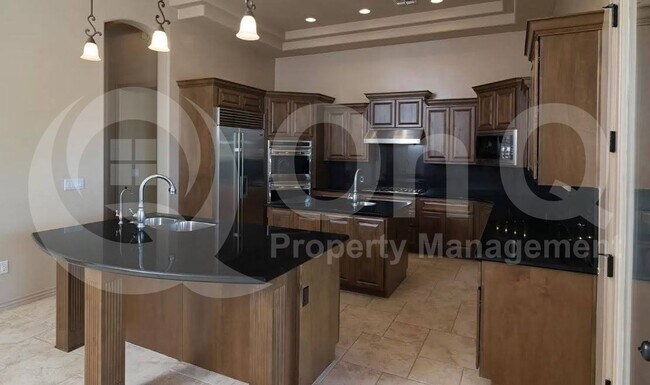 Building Photo - 2950 E Latham Way