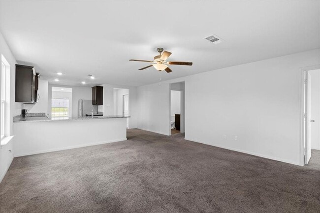 Building Photo - 625 Riverdale Dr