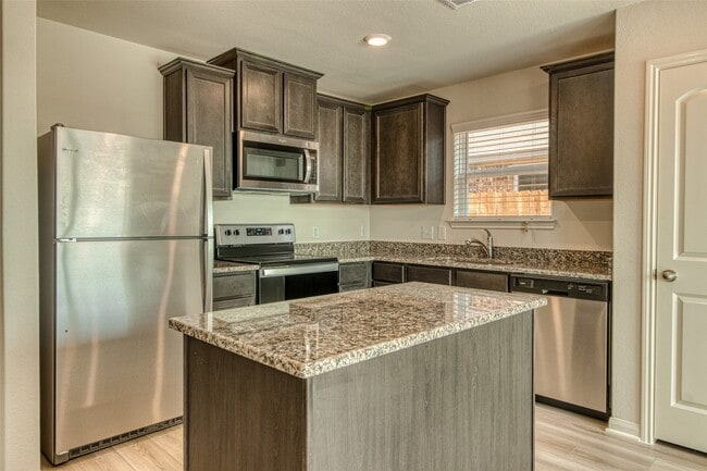 Building Photo - 8002 Vacek Meadows Loop