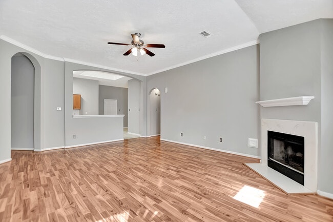 Building Photo - 15118 Red Cedar Cove Ln