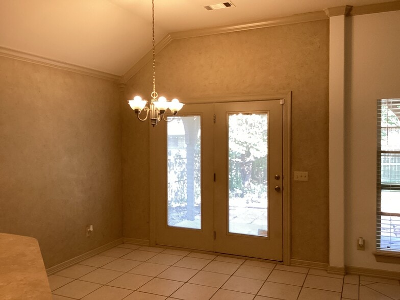 Building Photo - 3320 E Emmitsburg Pl