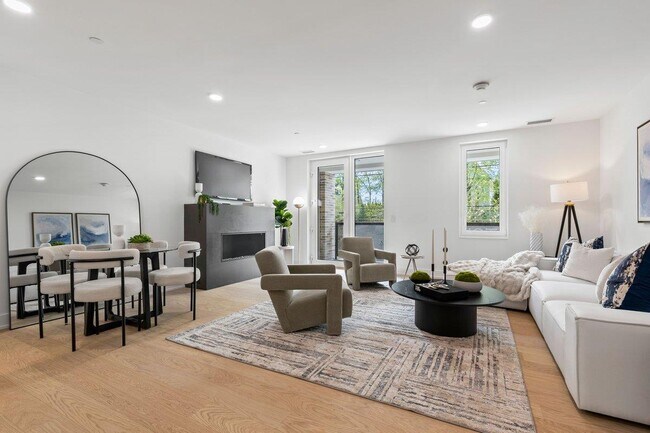 Primary Photo - 33 Calvert St