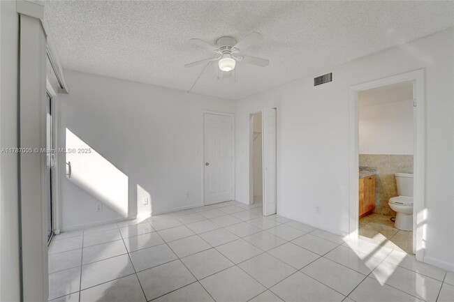 Building Photo - 8620 N Sherman Cir