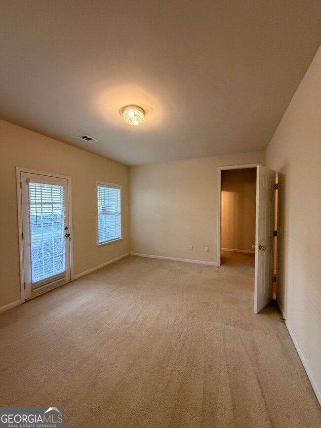 Building Photo - 6115 Deluna Way