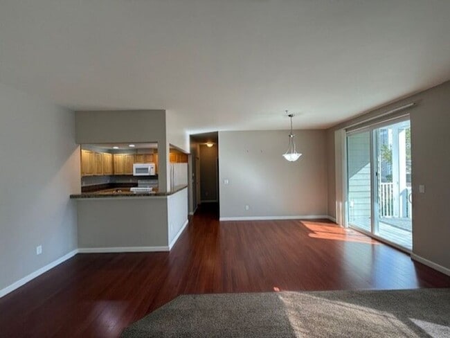 Building Photo - 910 Medical Center Dr