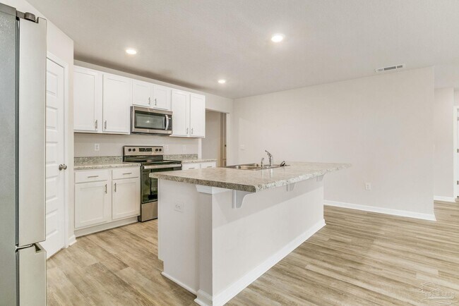 Building Photo - 4423 White Cedar Ct