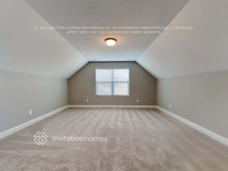 Building Photo - 5338 Roberta Crossing Dr