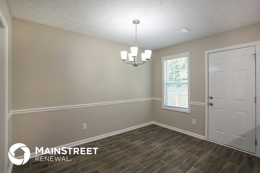 Building Photo - 407 Churchill Ct