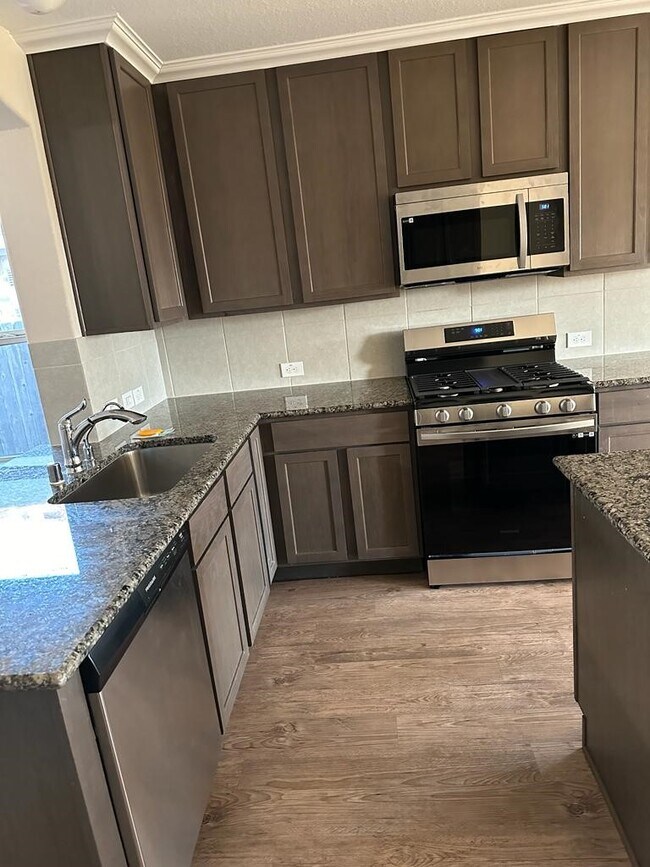 Building Photo - 8617 Explorer Dr