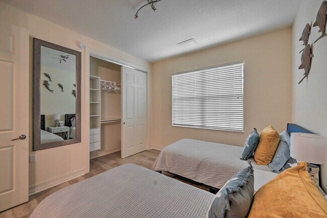 Building Photo - 9117 Chula Vista St