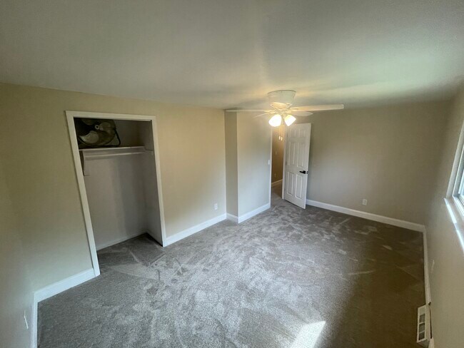 Building Photo - 8579 Renford Ct