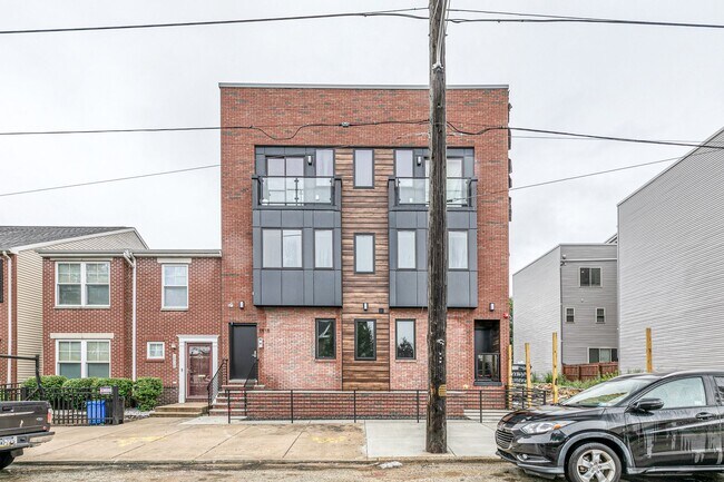 Building Photo - 1518 N 8th St