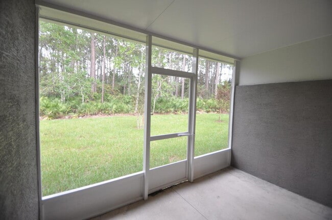 Building Photo - 3 Bed 2 Bath Modern Duplex in Seminole Woods