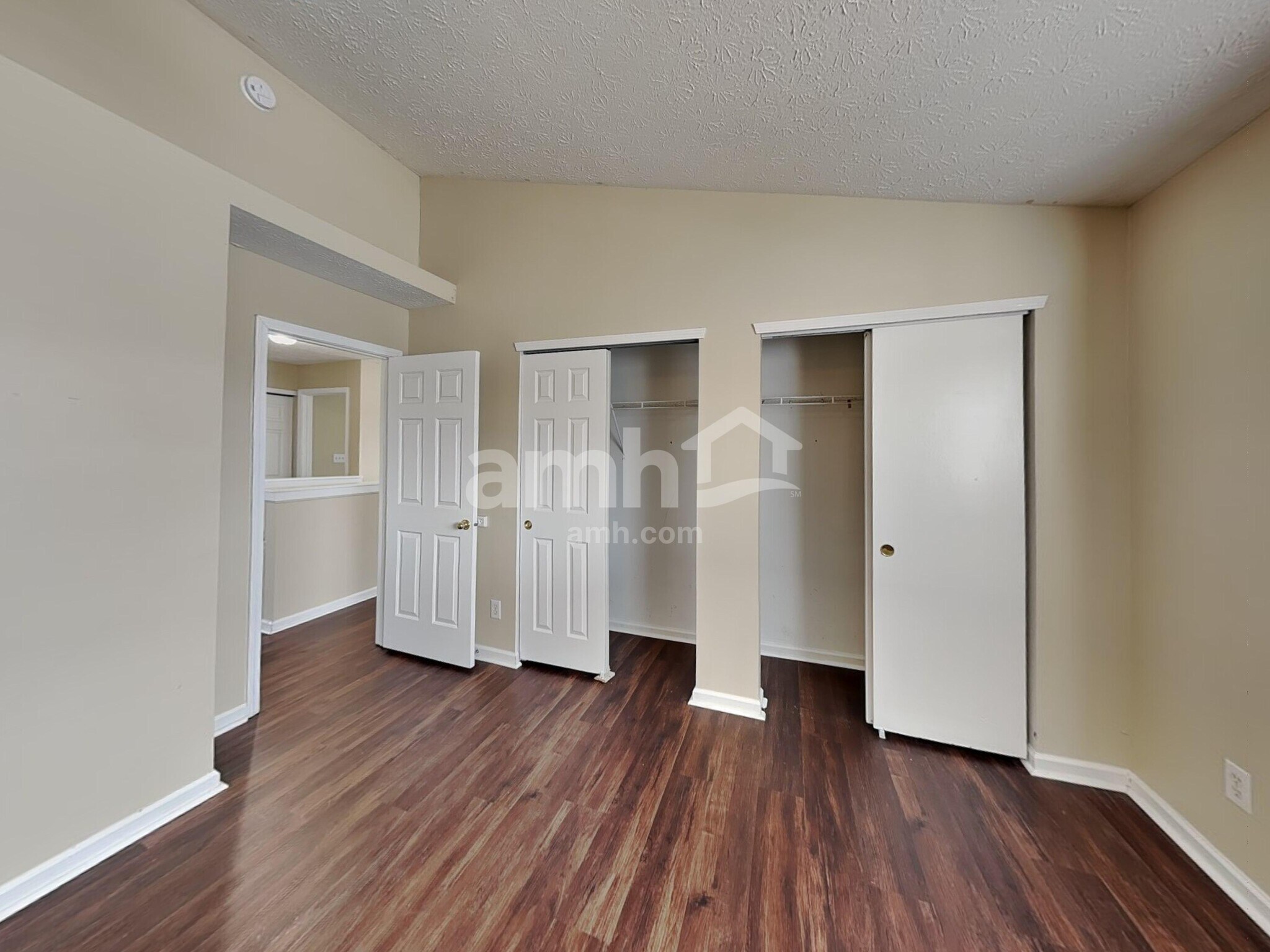 Building Photo - 6580 Dunsdin Dr