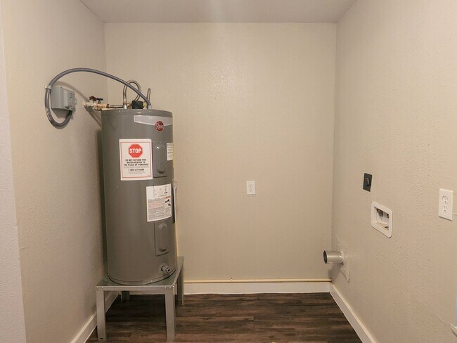 Building Photo - 1106 2nd Ave N