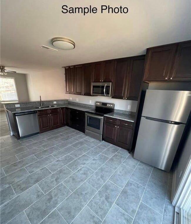 Building Photo - Franklin Avenue, Duplex