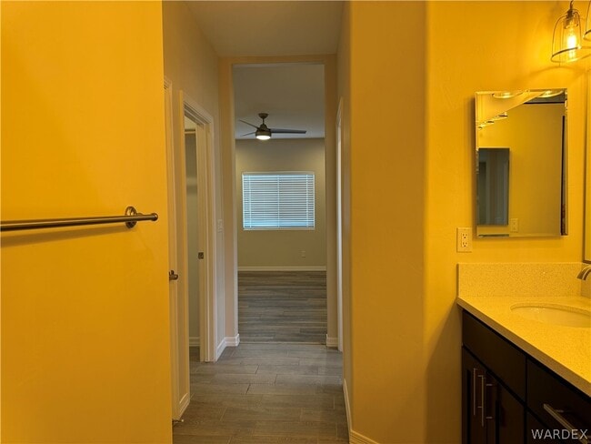 Building Photo - 5079 S Jacaranda Pl