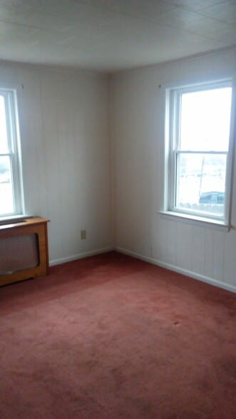 Building Photo - 925 Scalp Ave