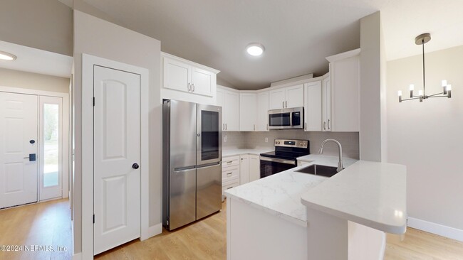 Building Photo - 162 Las Palmas Ln