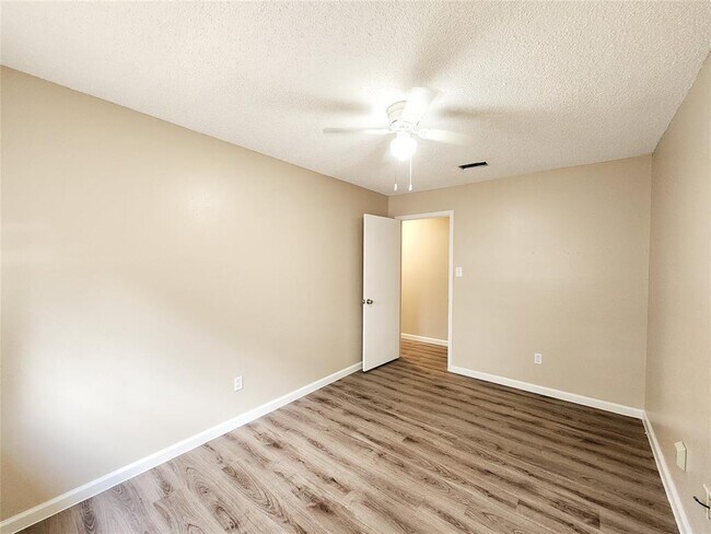Building Photo - 3207 Glade Springs Dr
