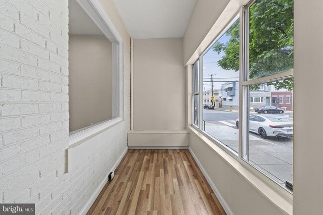 Building Photo - 1744 Johnston St