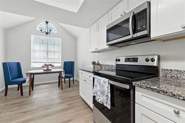 Building Photo - 3614 Pine Knot Dr