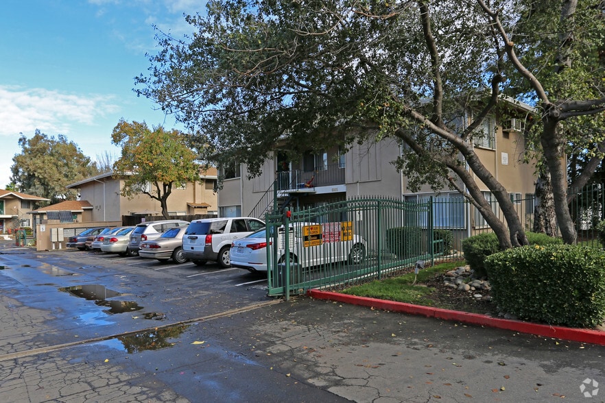 Rinconada Village 58446001 Garden Park Ct Carmichael CA 95608