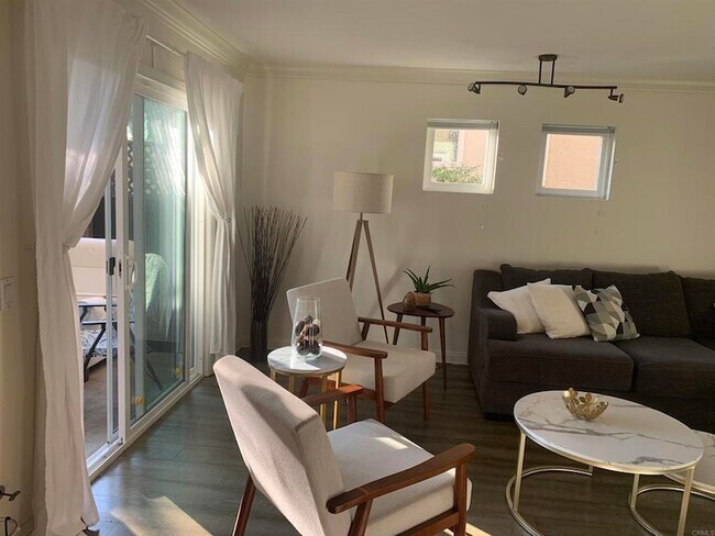 Building Photo - 201 Sea Cliff Way