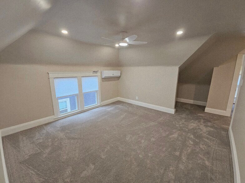 Building Photo - 9715 Clifton Blvd