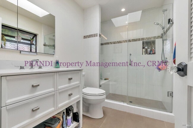 Building Photo - San Rafael View Home with Modern Upgrades!