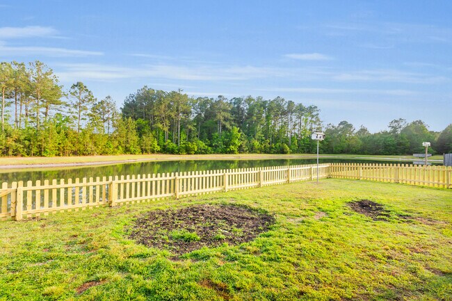 Building Photo - 117 Craftsman Dr