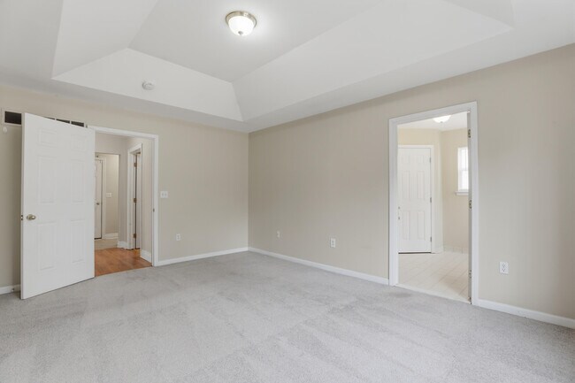 Building Photo - 35900 Abbey Dr