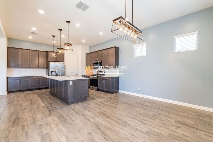 Building Photo - 2811 W Pollack St