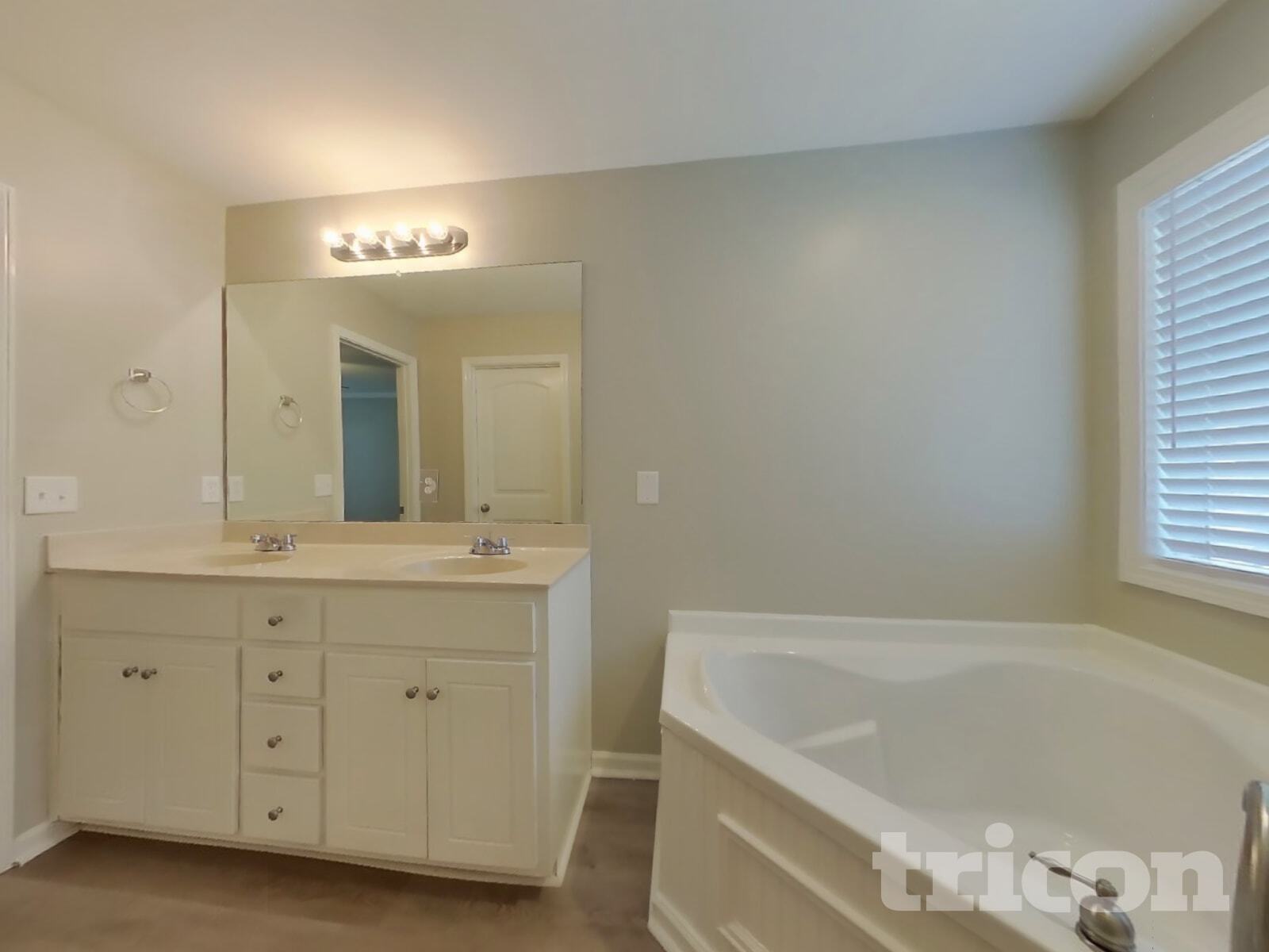 Building Photo - 191 River Ridge Dr